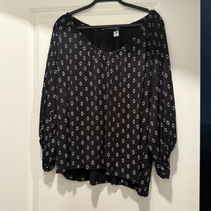 Old Navy Women's 2XL Black Geometric V-Neck 3/4 Sleeve Blouse
